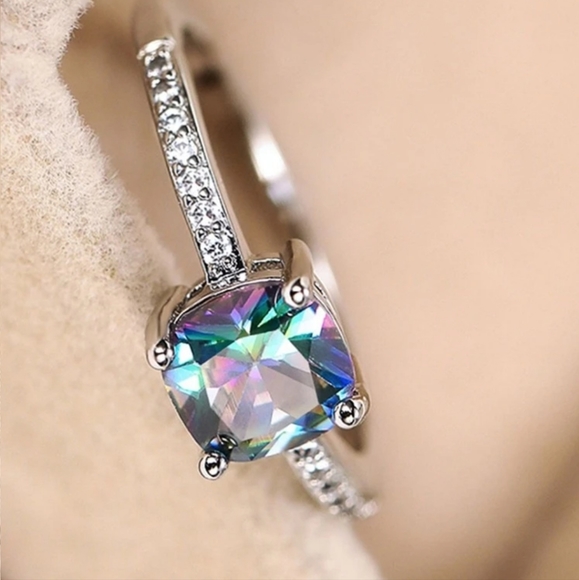 🌟🌟NEW🌟🌟GORGEOUS!! Rainbow Topaz Cushion Cut Ring in 925 Sterling Silver - Picture 3 of 13